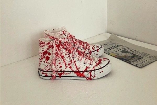 How to get blood out of canvas shoes