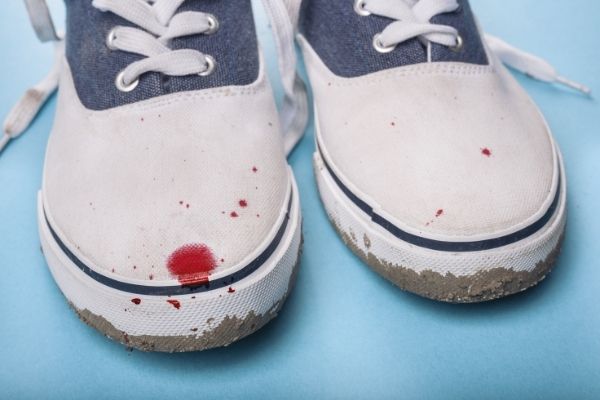 How to get blood out of white shoe