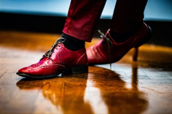 What To Wear With Red Shoes From Men